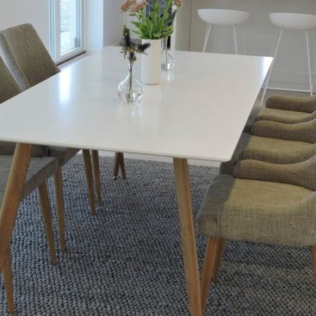Bild på Matgrupp med Polarbord och 6 st Plaza stolar - Venture Home