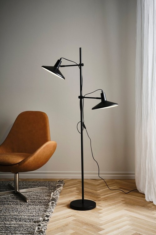 jot_1578238-02_Fm tänd Bild på TWISS golvlampa - Jotex