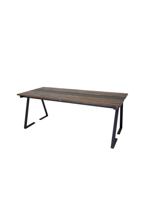 ell_1541419-01_Fs Bild på Matbord