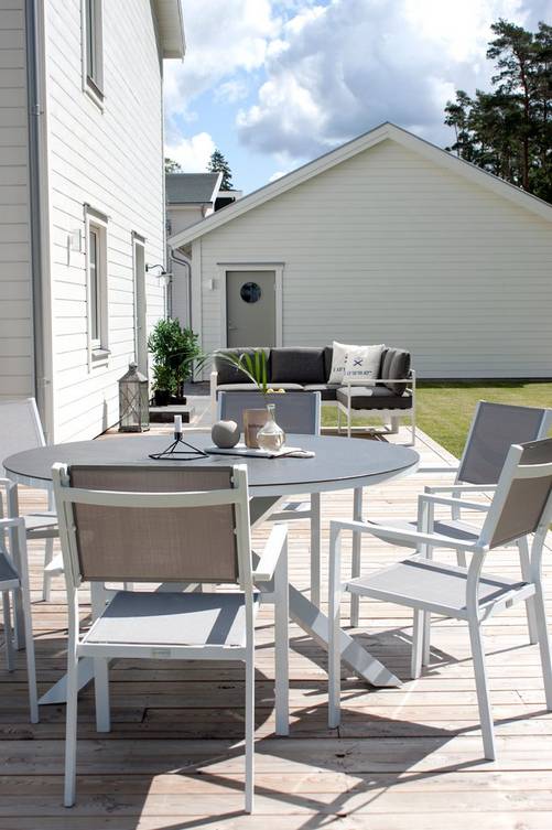 hom_1607632-01_Fs Bild på Matgrupp Cassie och 6st Cassie stapelbar matstol - Venture Home