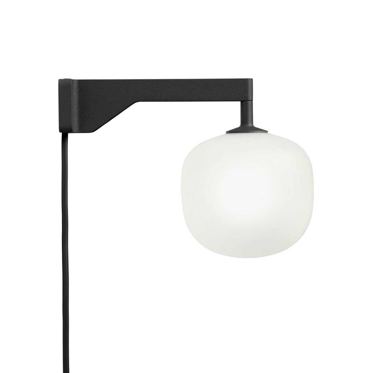 namnl_s_design_-_2022-03-10t141955.058 Bild på Muuto Vägglampa Rime Svart från Muuto