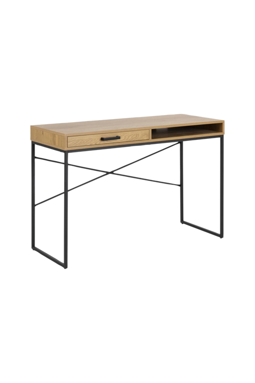 ell_1687569-01_Fs Bild på Skrivbord August - NORDFORM