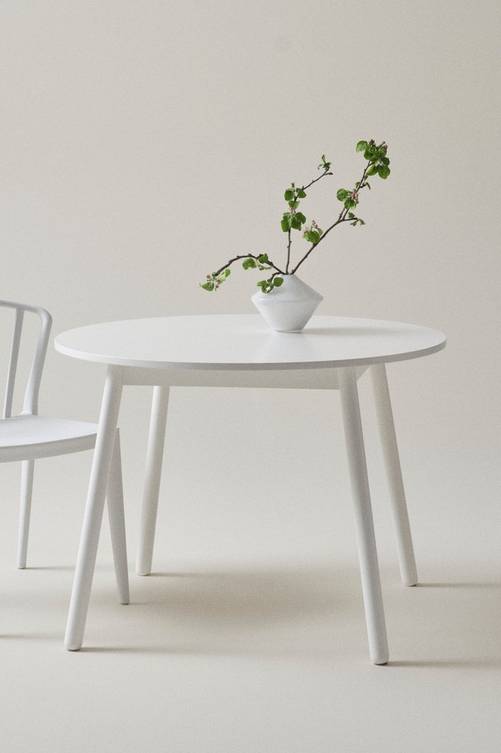 jot_1575556-01_Fm_M0073494 Bild på KINNA matbord ø 100 cm - Jotex